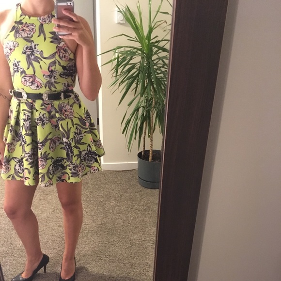 Floral yellow skater dress - Picture 3 of 4